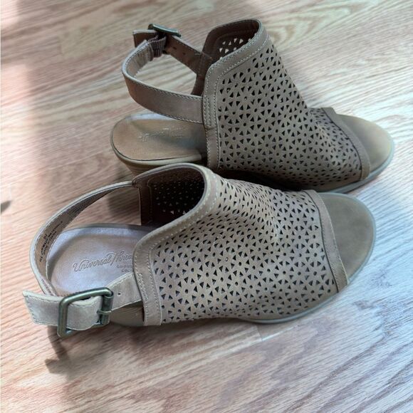 Universal Threads Sandals Sling Back 4-inch Heels Faux Leather Vegan Size 9.5 - Picture 4 of 13